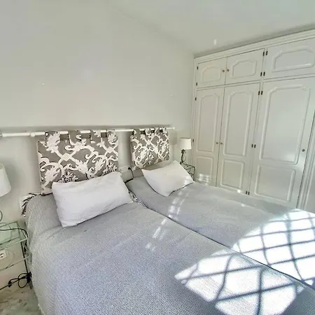 Graciosa- Beachside Apartment *
