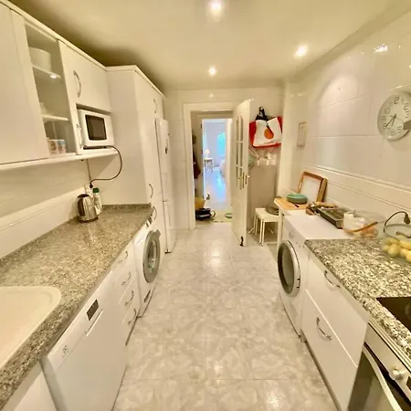 Graciosa- Beachside Apartment Marbella